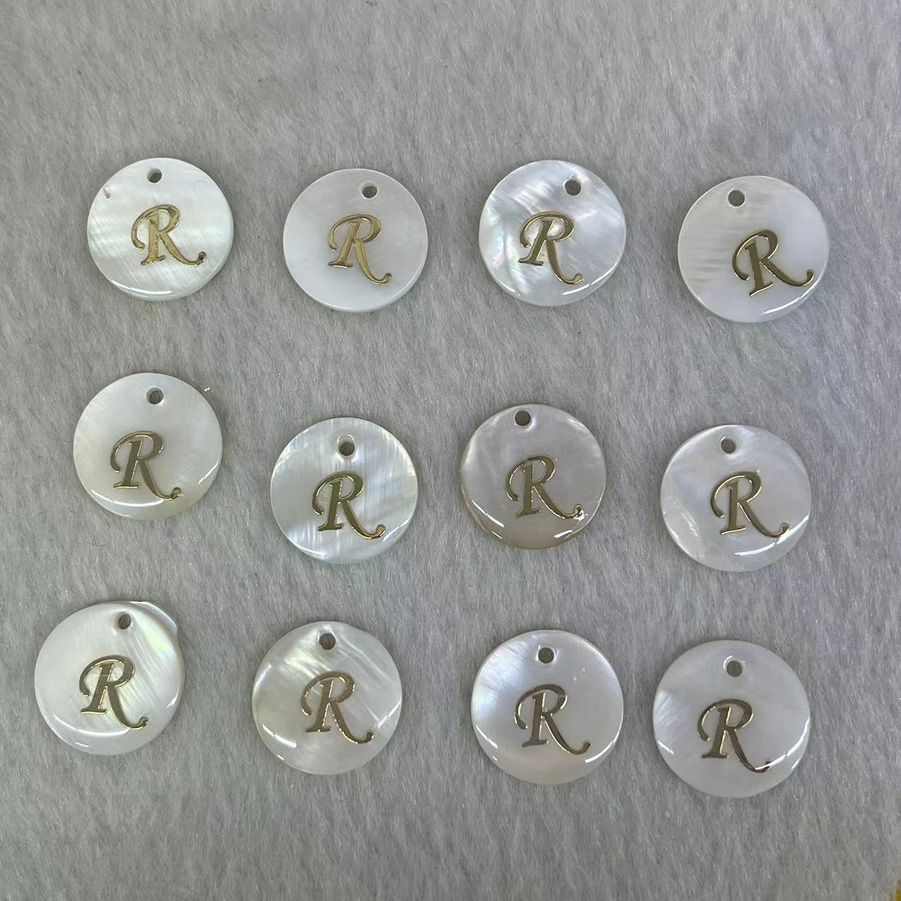 19:LetteR R (10 pieces peR bag)