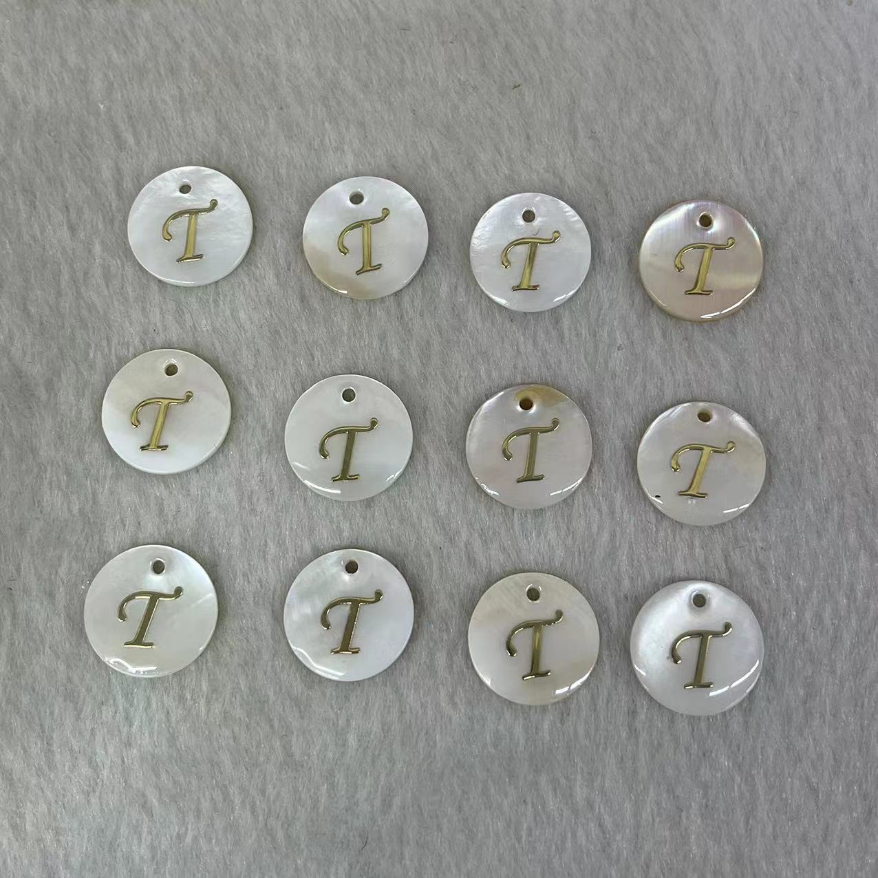 21:LeTTer T (10 pieces per bag)