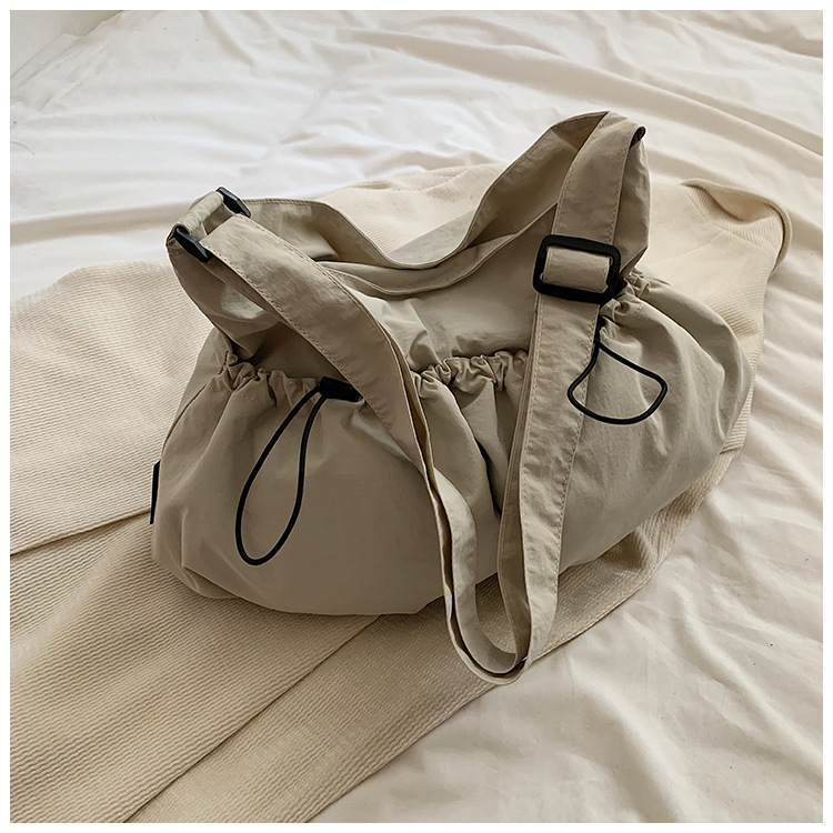 creamy-white without pendant