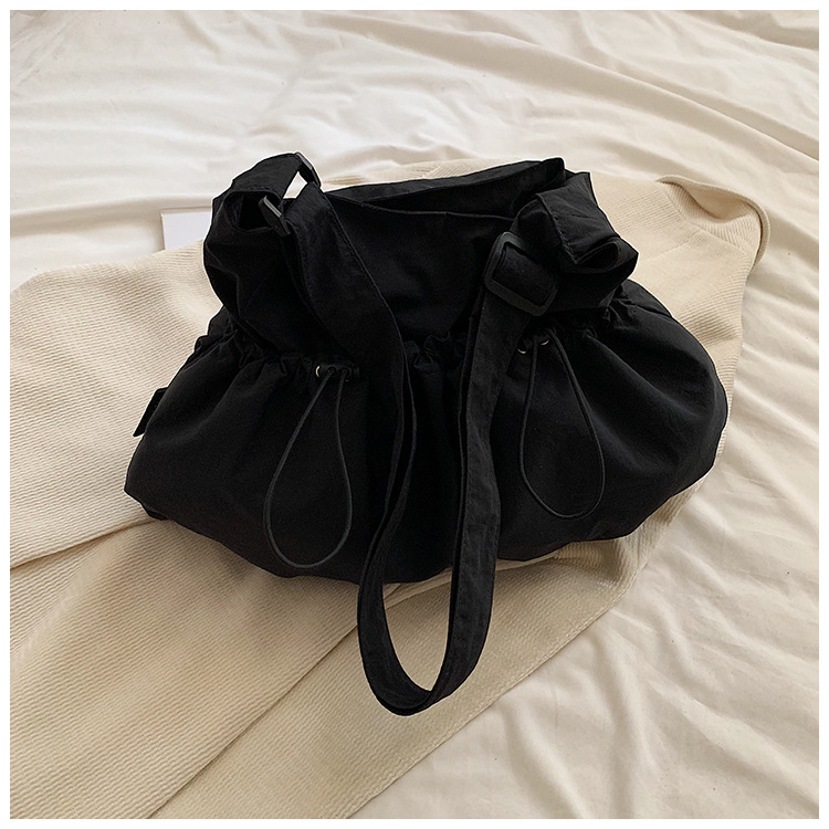 Black without pendant