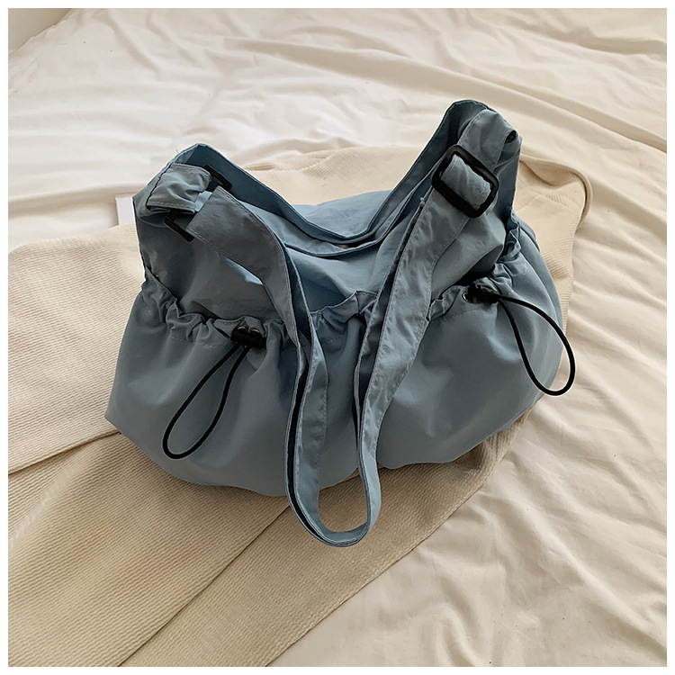 Blue without pendant