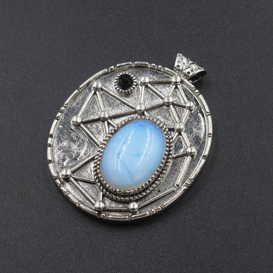 7:synthetic opal