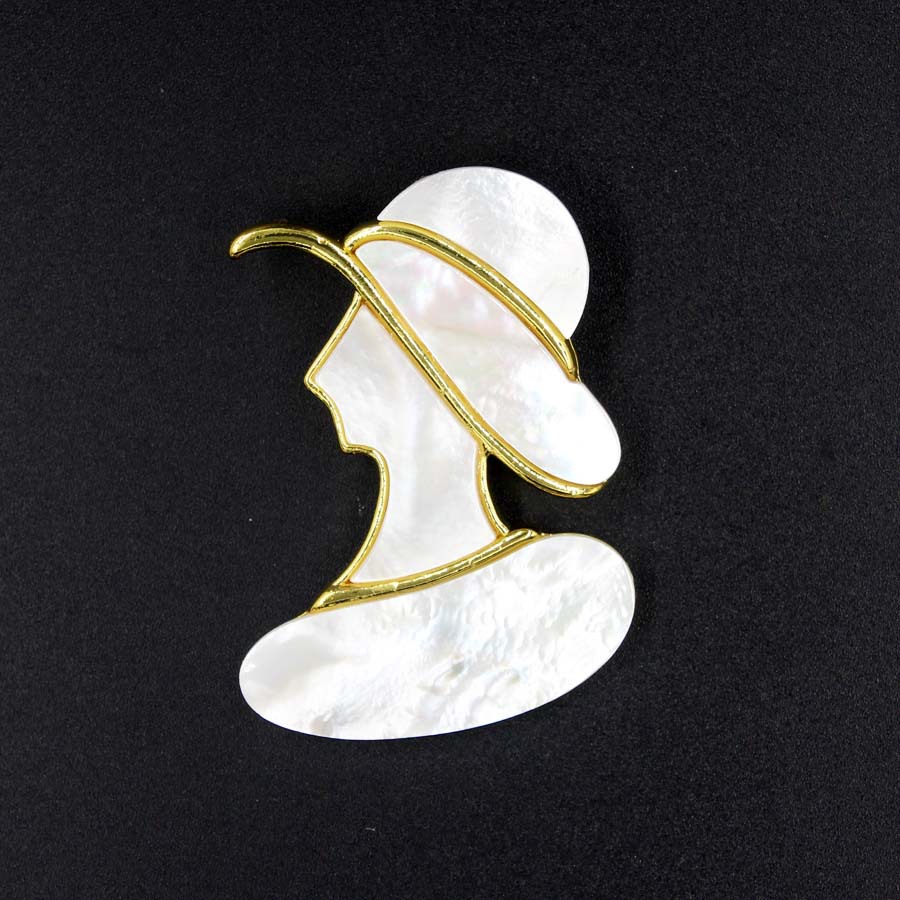 4:White Shell (gold)