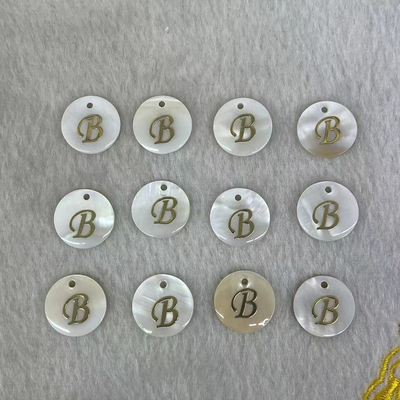 Letter B (10 pieces per bag)