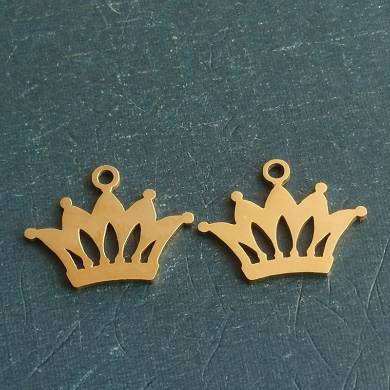 2:Gold pendant (771)