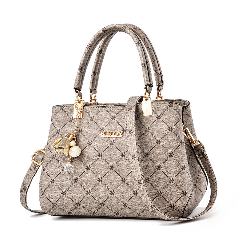 Light maple leaf with primary color