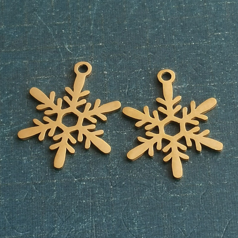 2:Gold pendant (782)