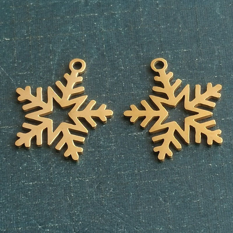 2:Gold pendant (781)