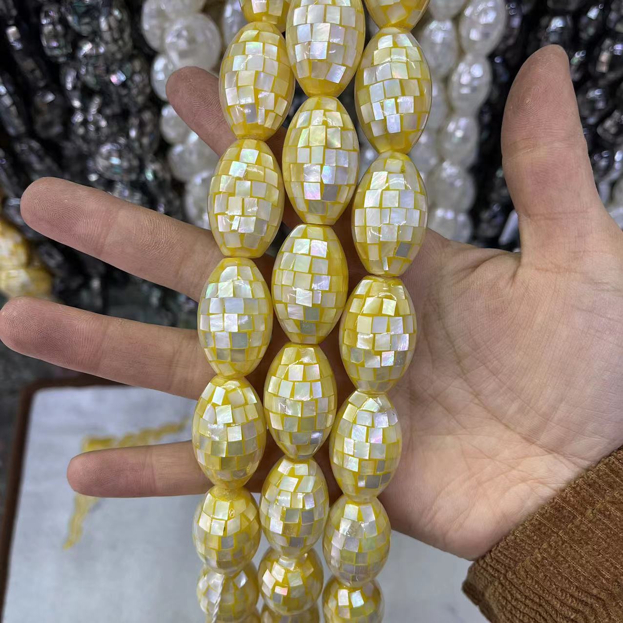 6:Yellow Lip Shell 20*30MM