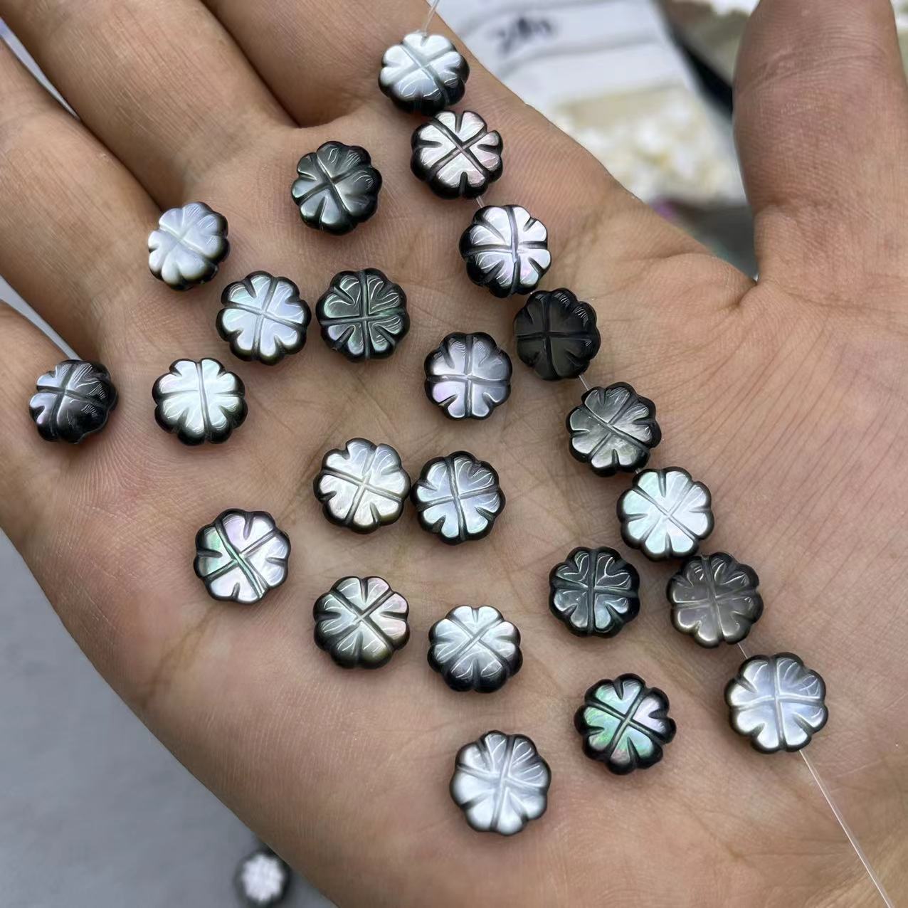 1:Black shell 9MM flower