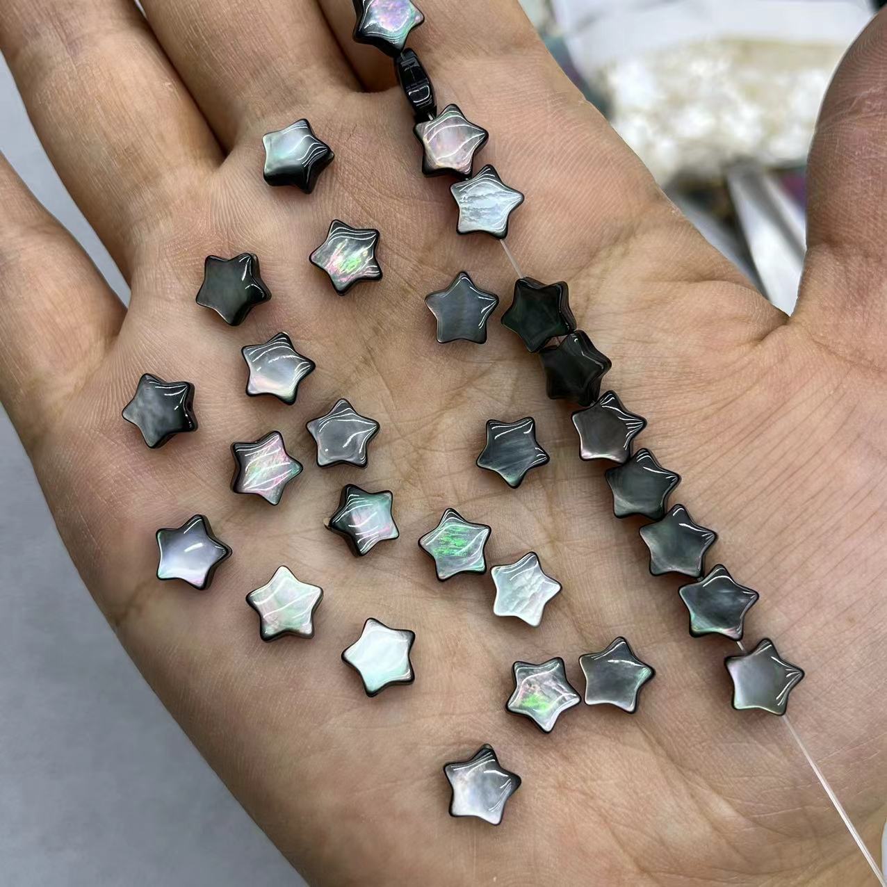 2:Black shell 8mm five-pointed star