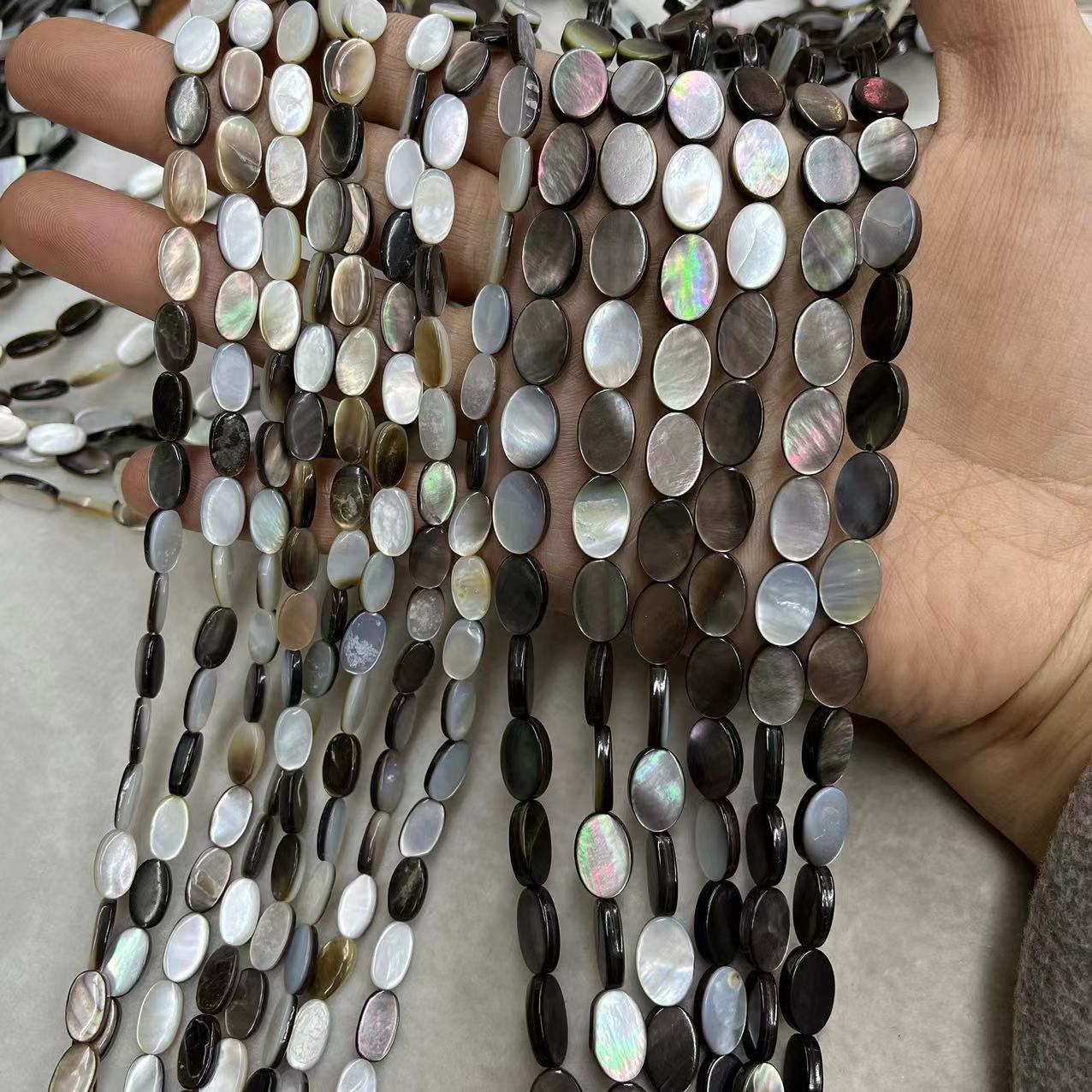 3:Oval 9*11mm/about 35 pieces