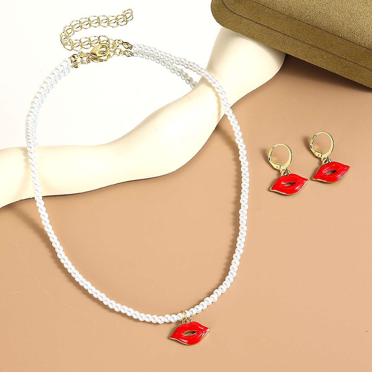 13:N2411-23t2 red lip earrings necklace set