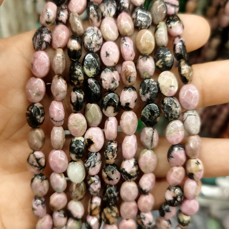 13:Black line red lines