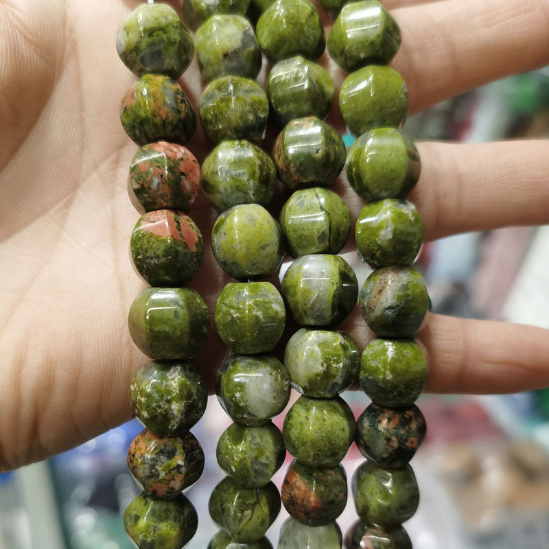 10:Flower green stone