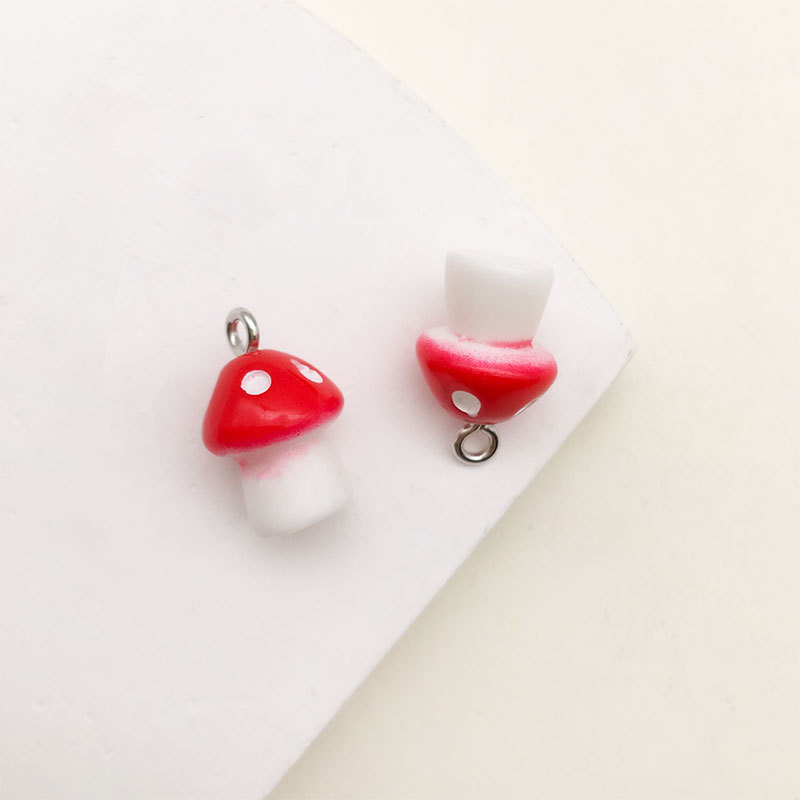 9:1 red resin mushroom 11x17mm-17193