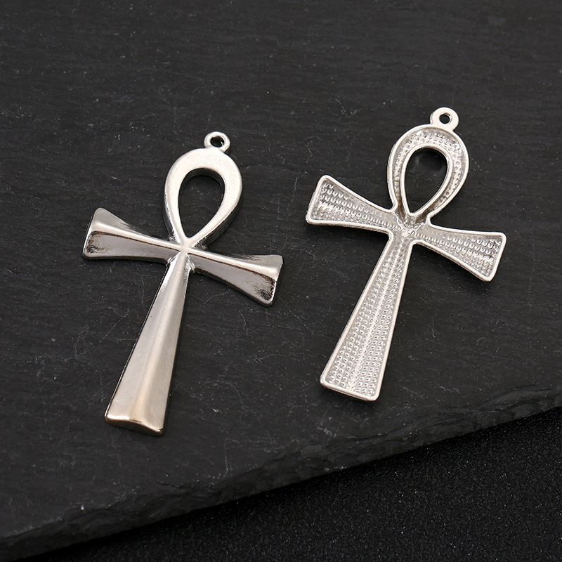 7:three-dimensional cross