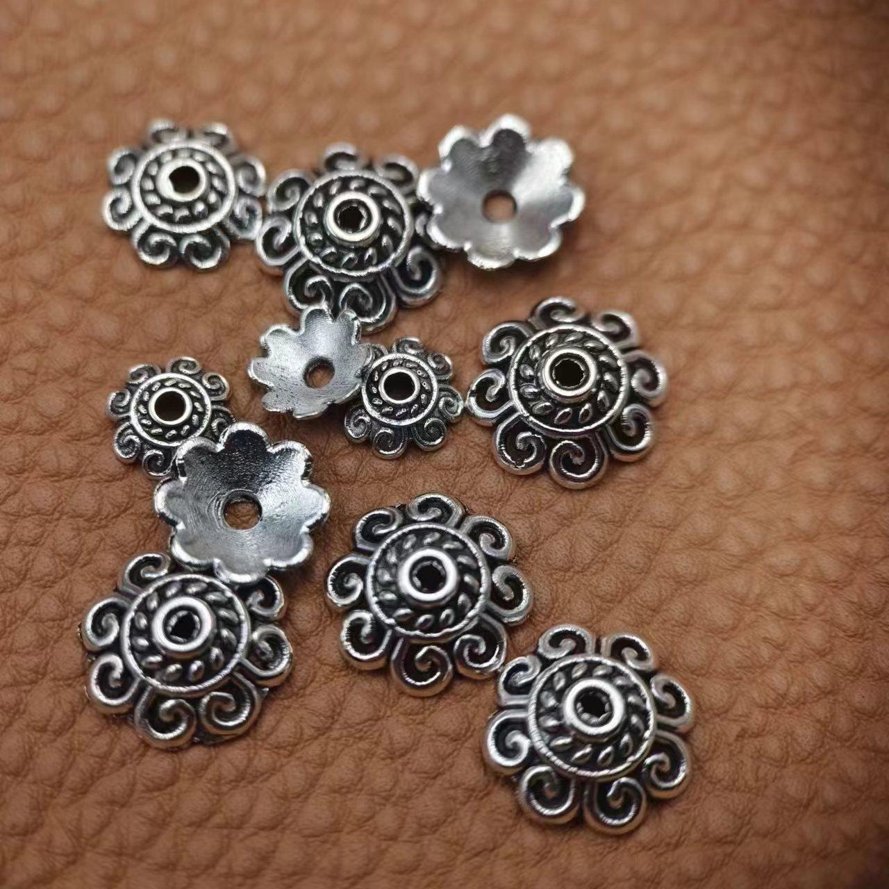 antique silver color 8mm