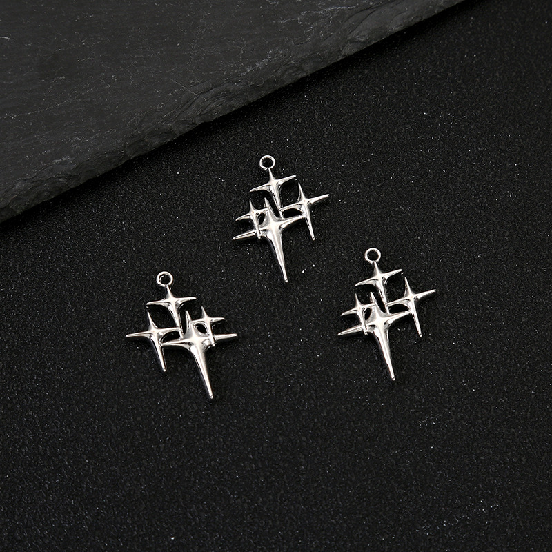 2:Stars (about length: 2.9cm width: 2.3cm thickness: 0.4cm)