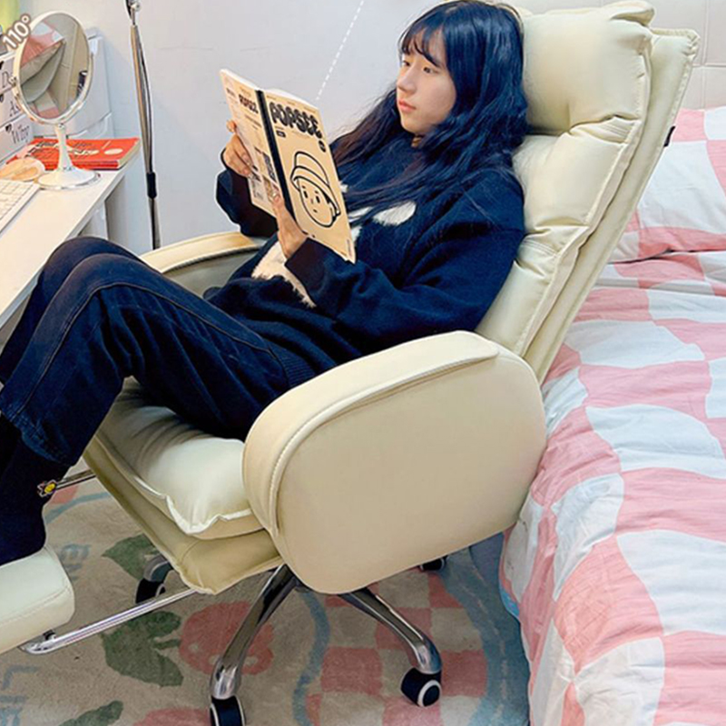 Off-white-with footrest