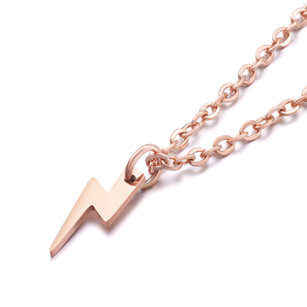 3 color de rosa dorada