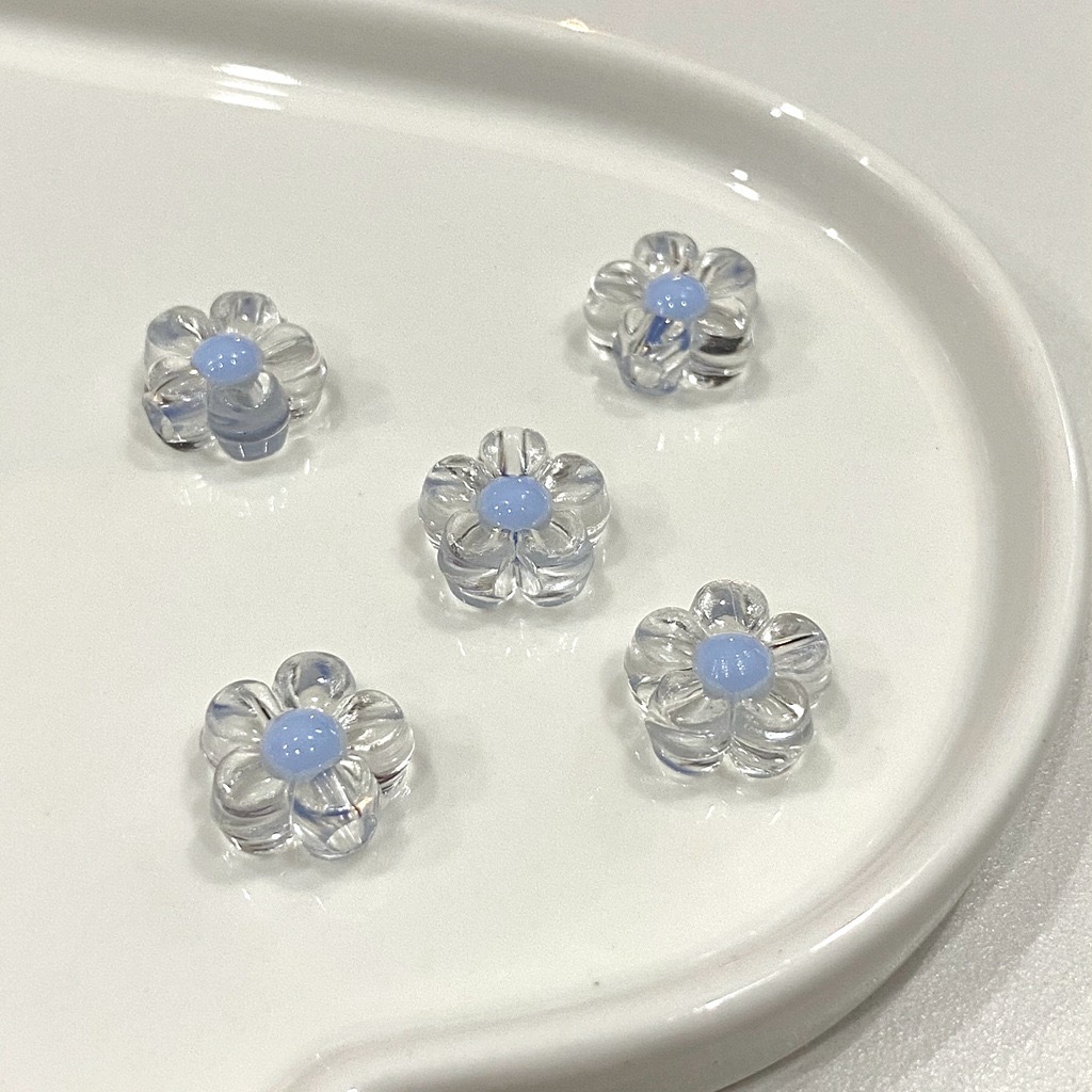 12:transparent light blue