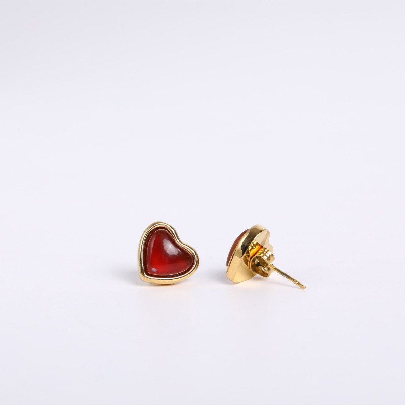 2:Stud earrings