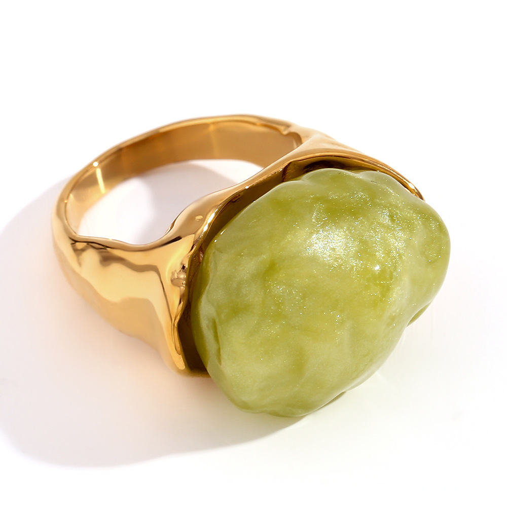 Acrylic shaped main stone vintage ring-gold light