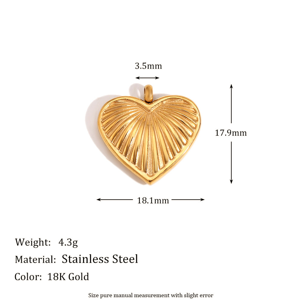 7:Flower love pendant-gold