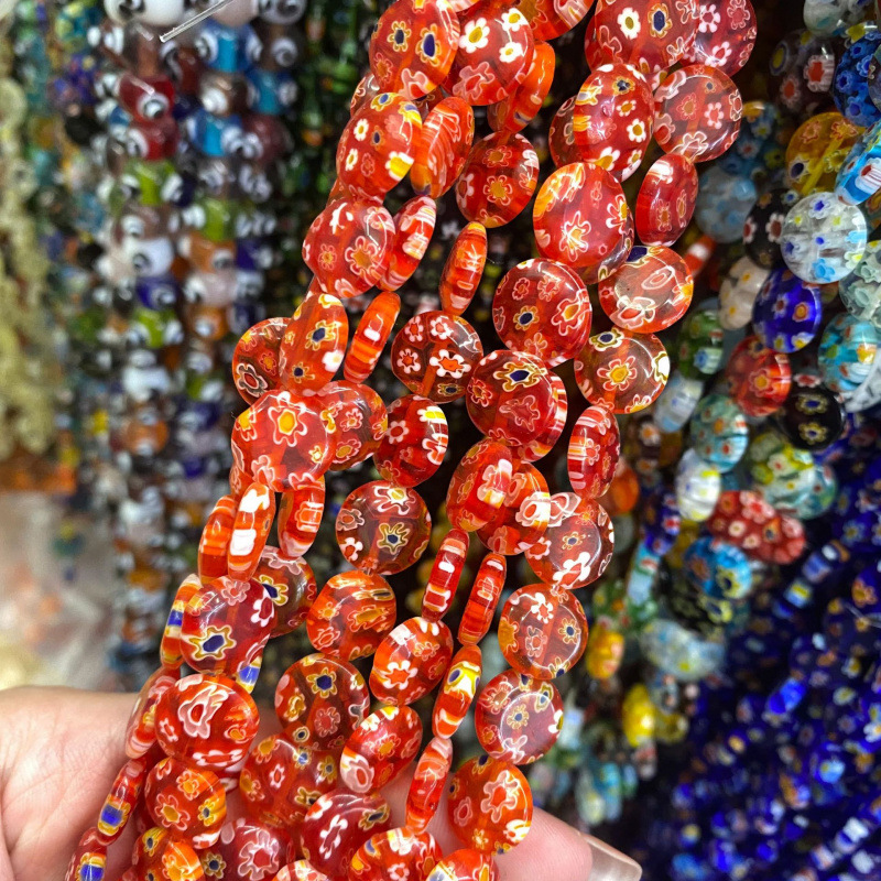 2:About 31 red pieces