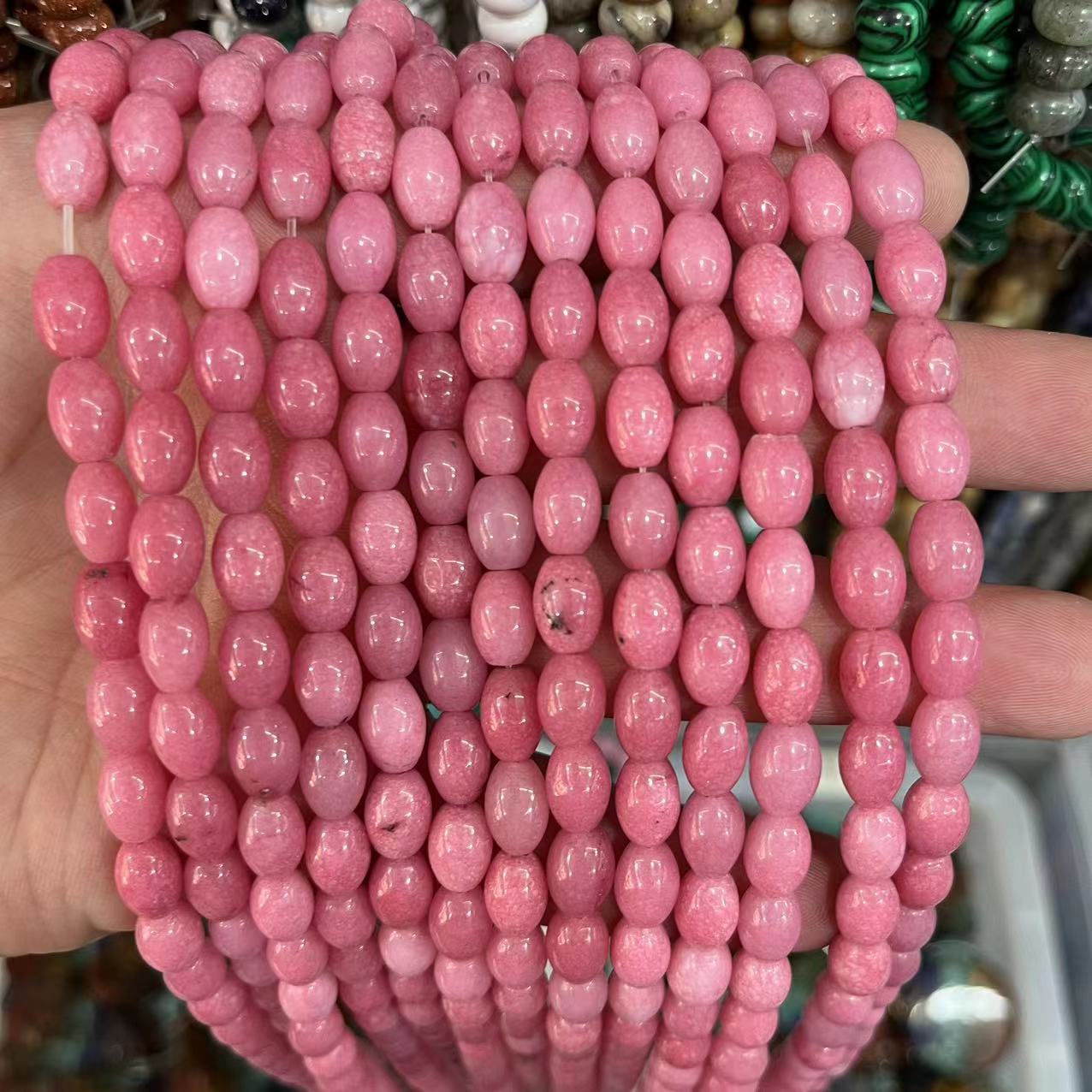 18:Red pattern color