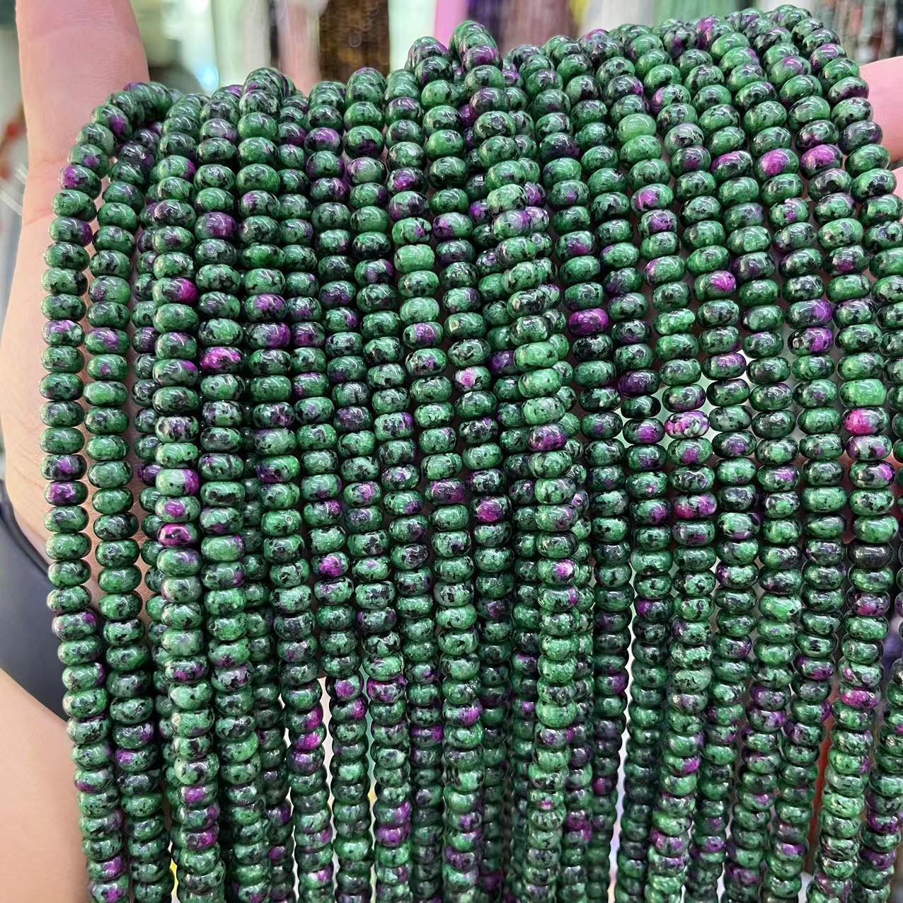 10:Red and green treasure