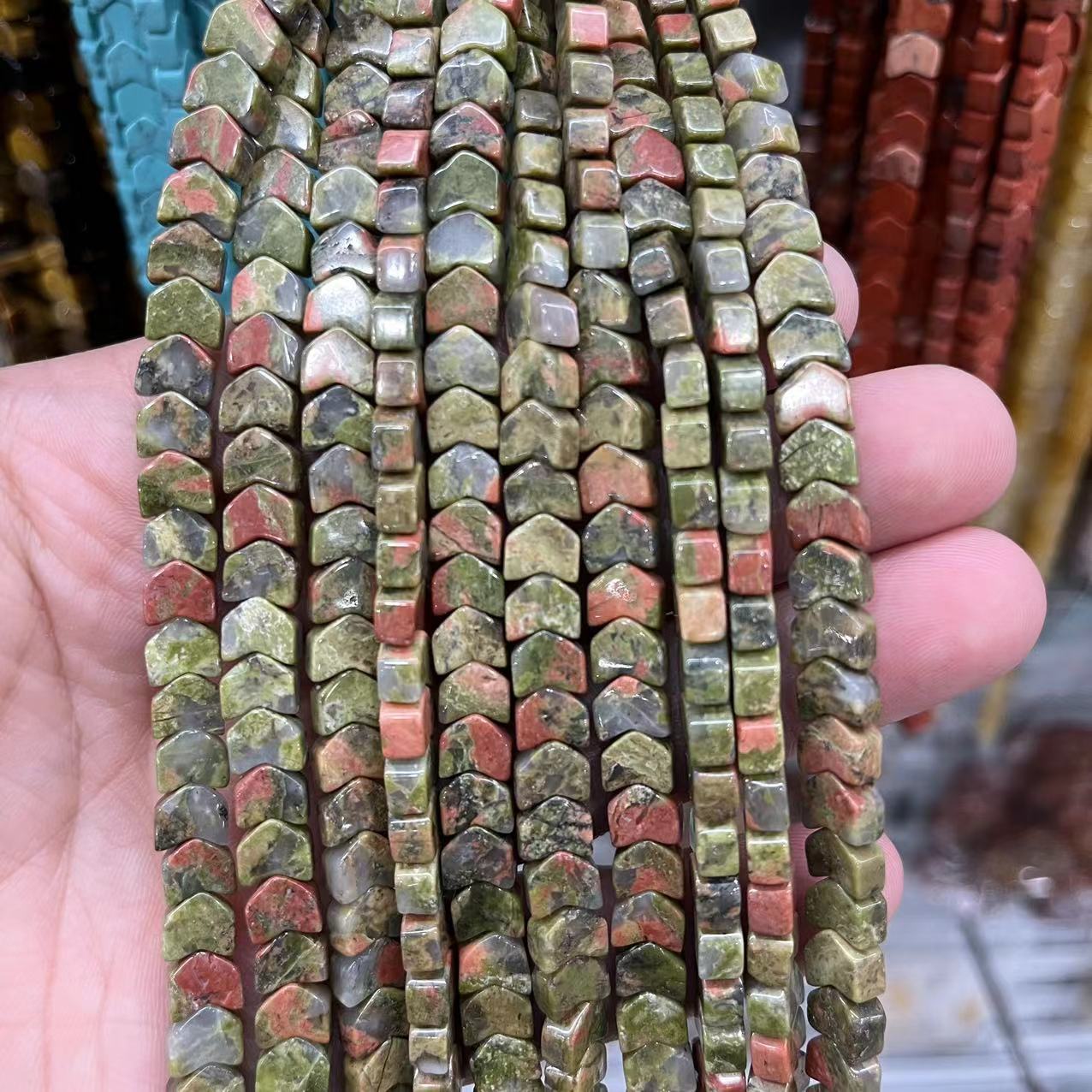 8:Flower green stone