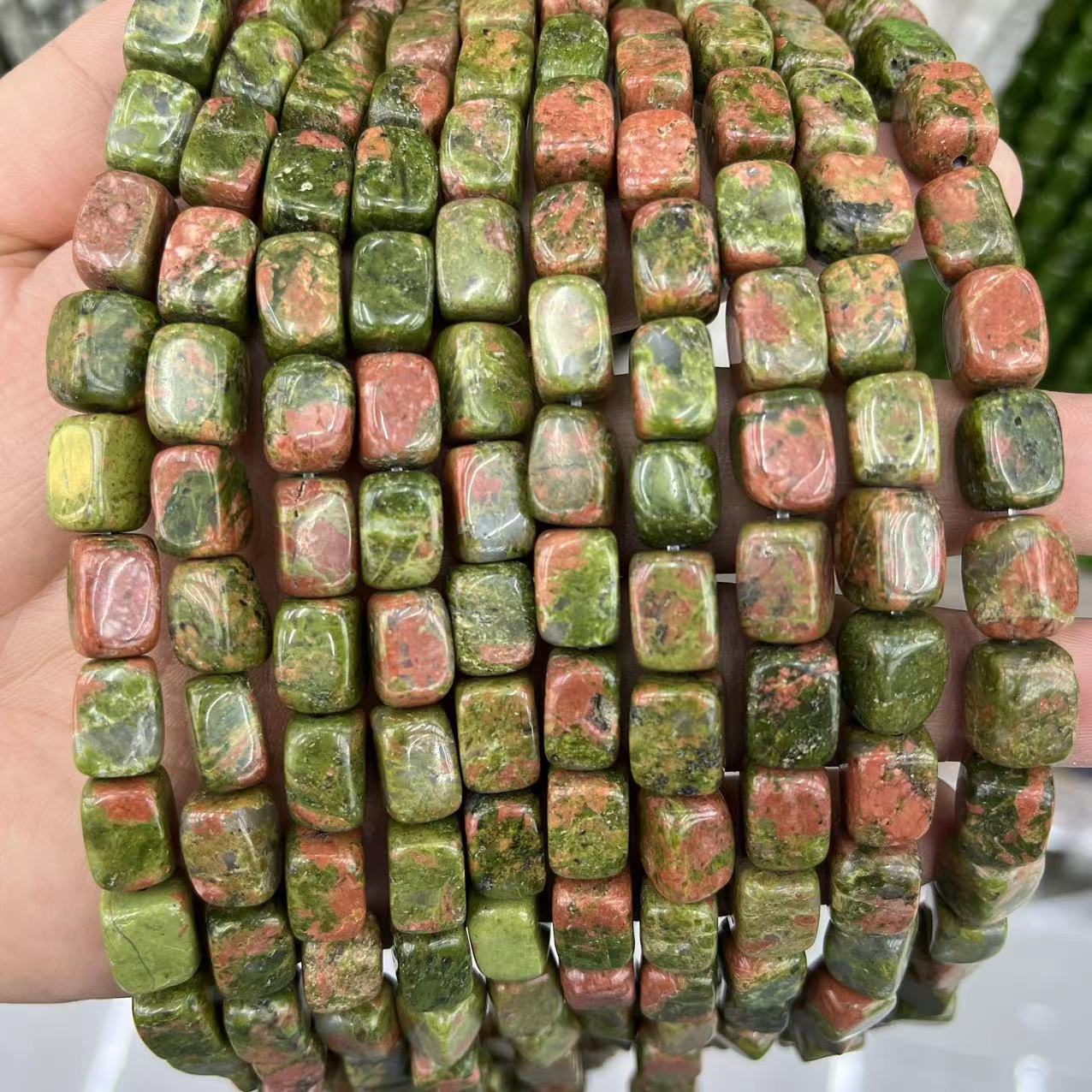 22:Flower green stone