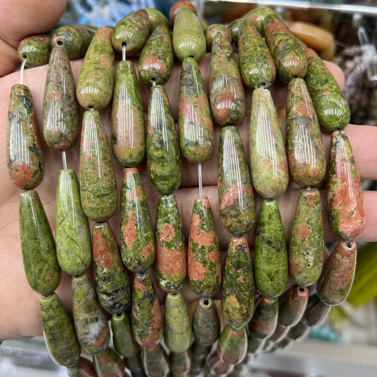 7:Flower green stone