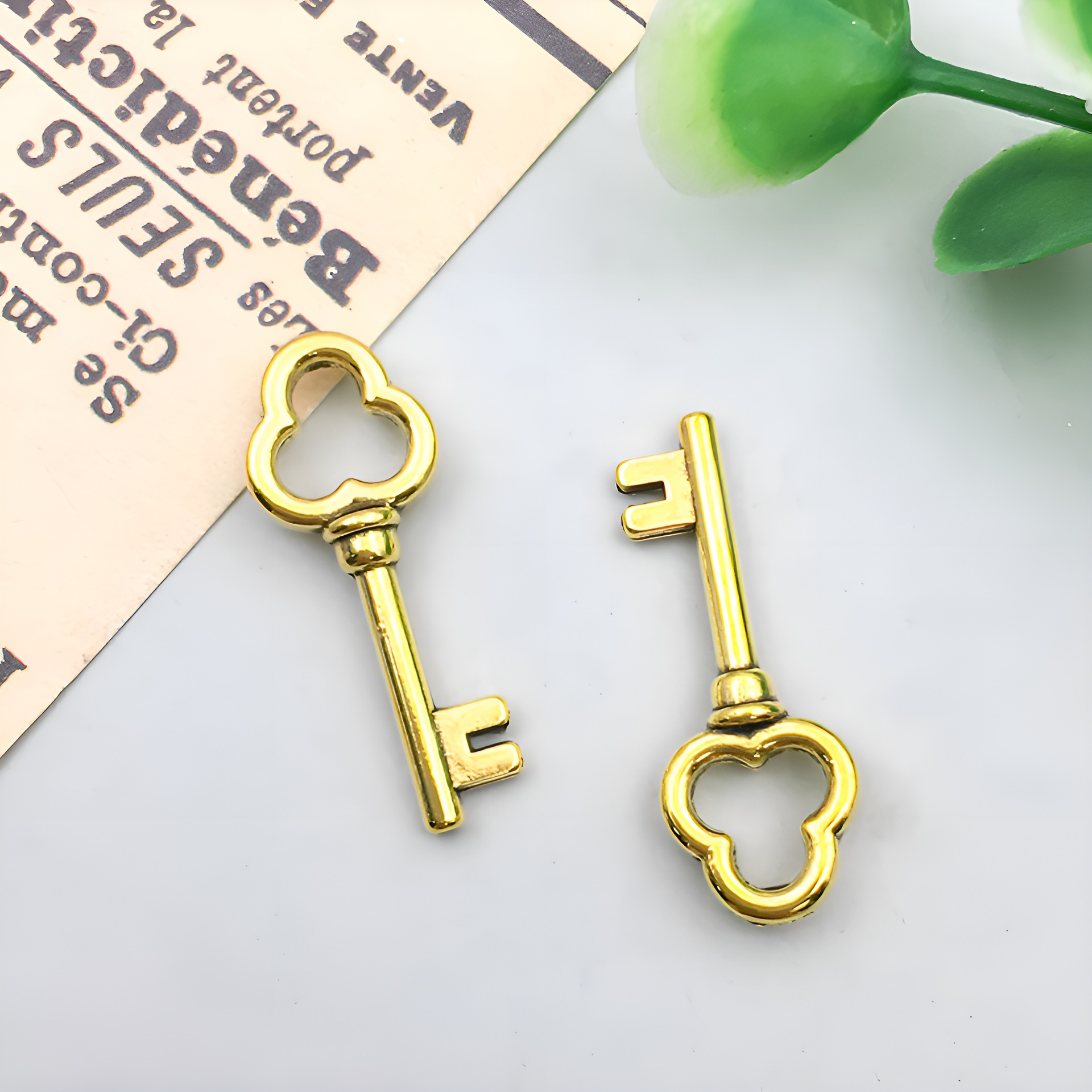 21:1 antique gold key 22x9mm-0.9g-11375