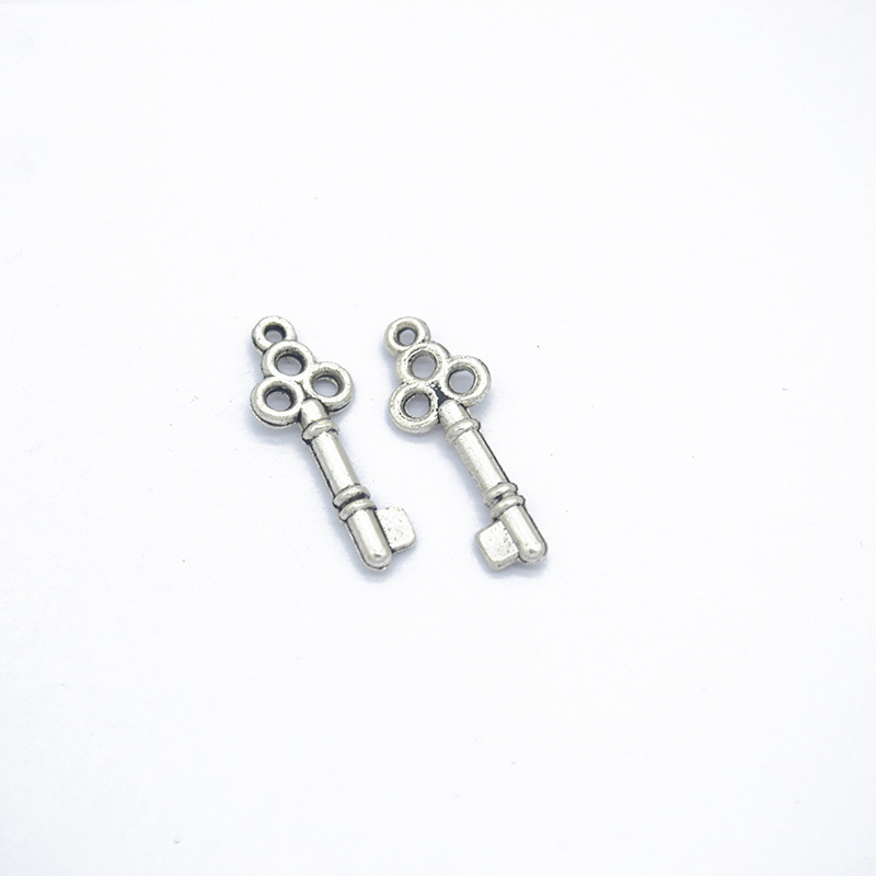 2:antiek zilver kleur