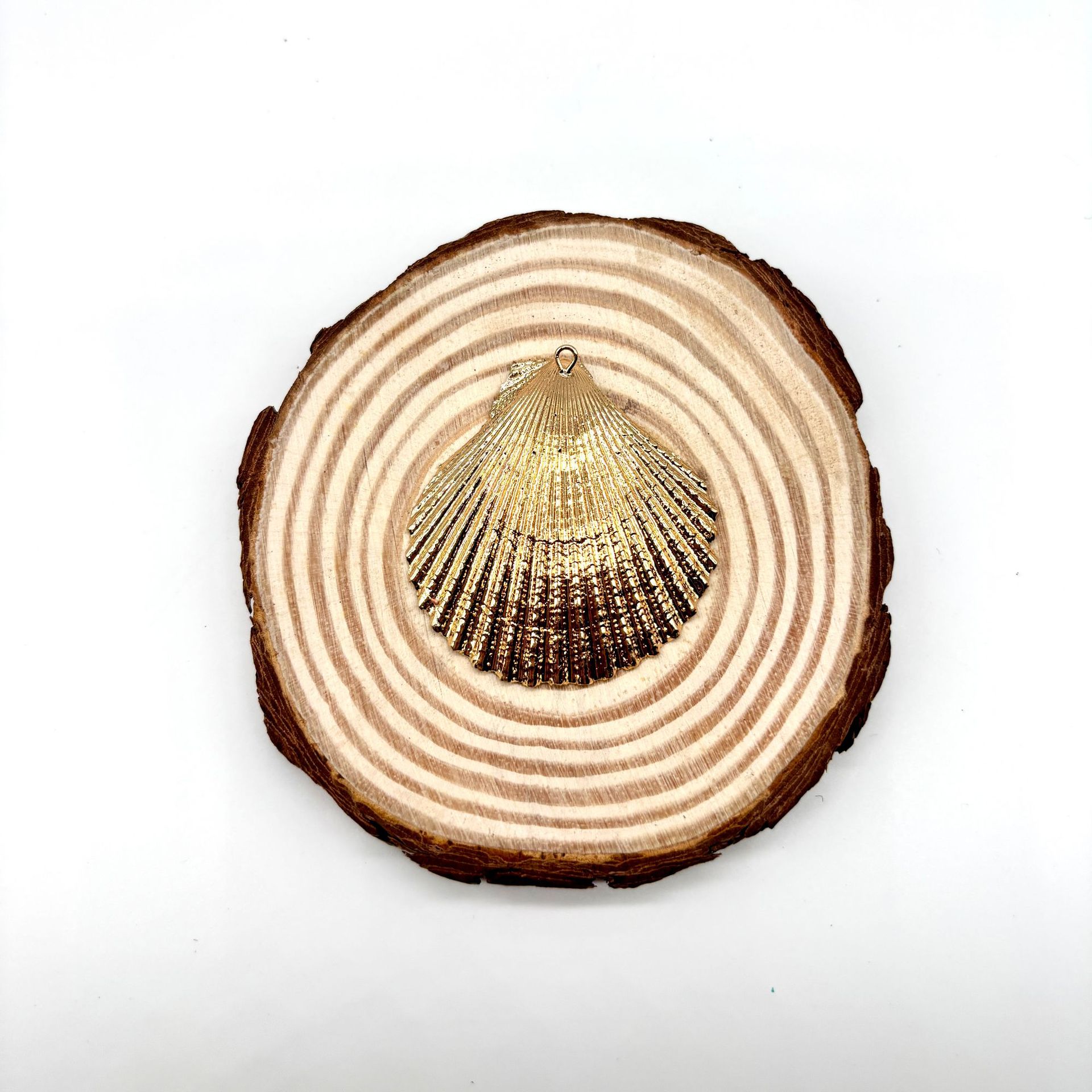 2:Golden scallops (smaller) 43-65mm