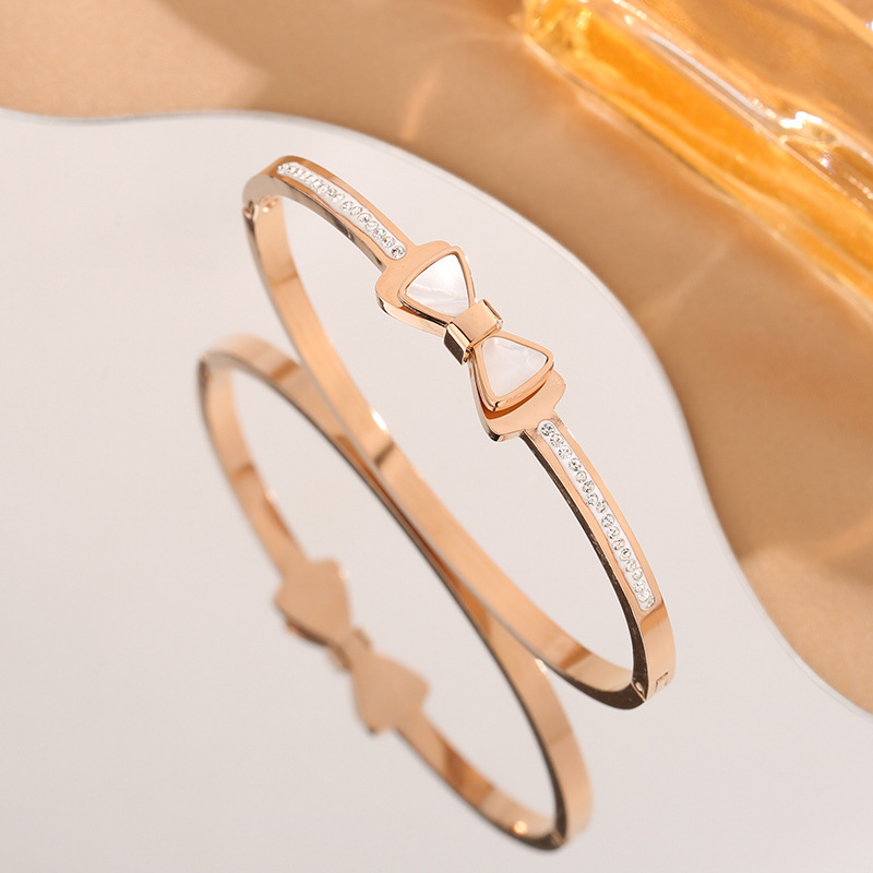 2:Z276 bow Diamond Bracelet rose gold
