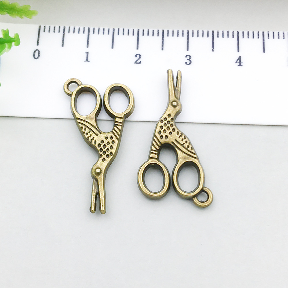 1 antique bronze  crane scissors 14*26mm-1.6g-2027