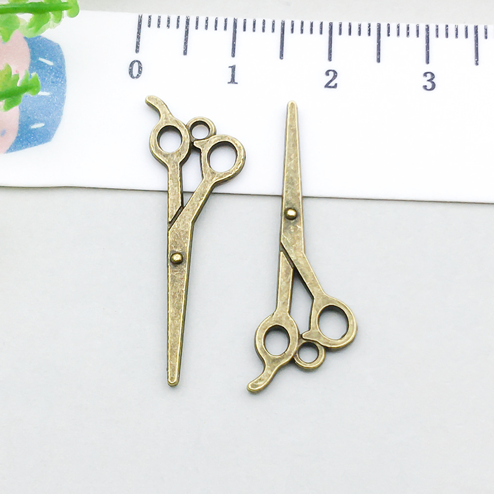 12:antique bronzescissors 11*30mm-0.7g-20273