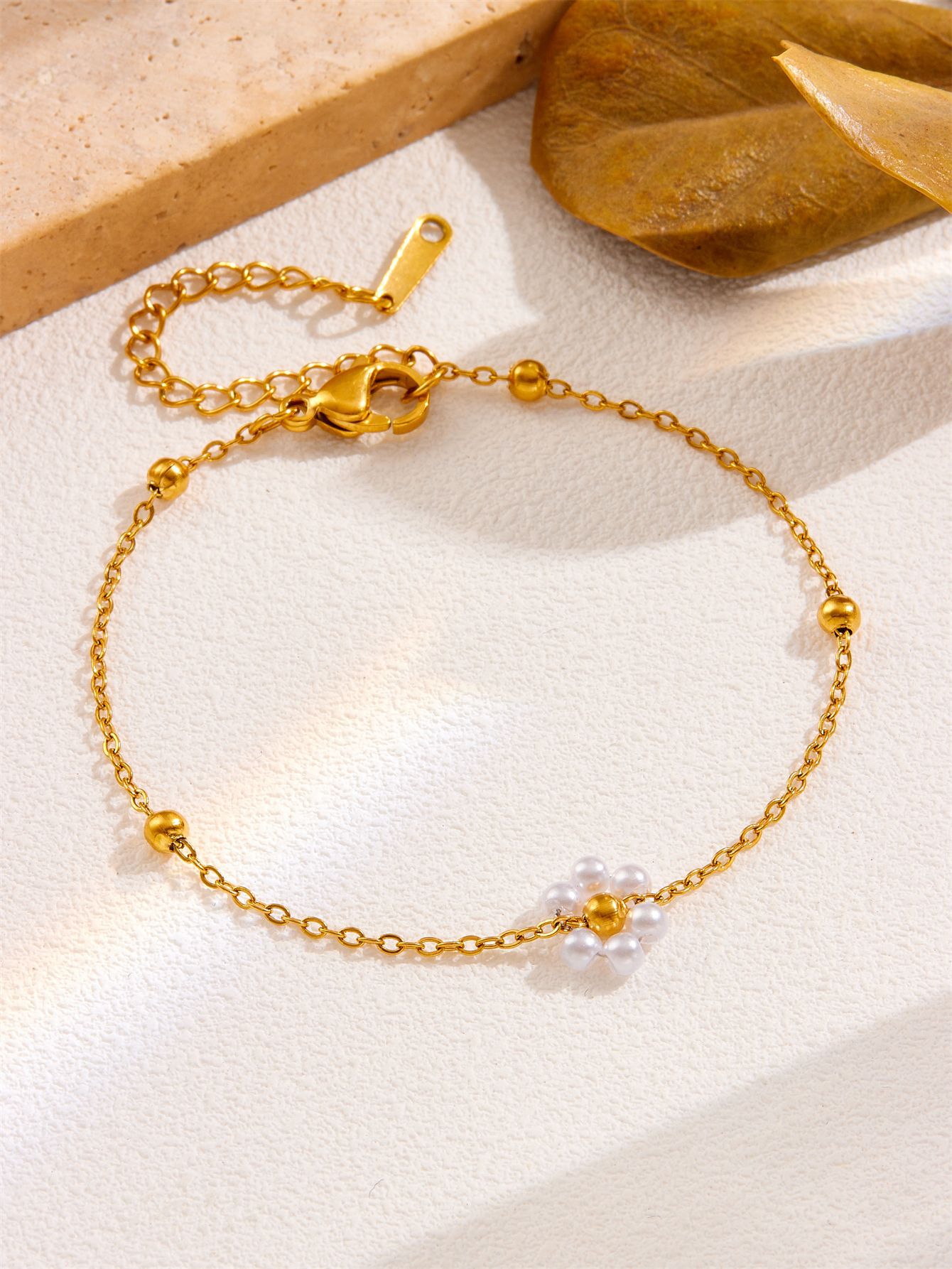 3:S539 flower bracelet