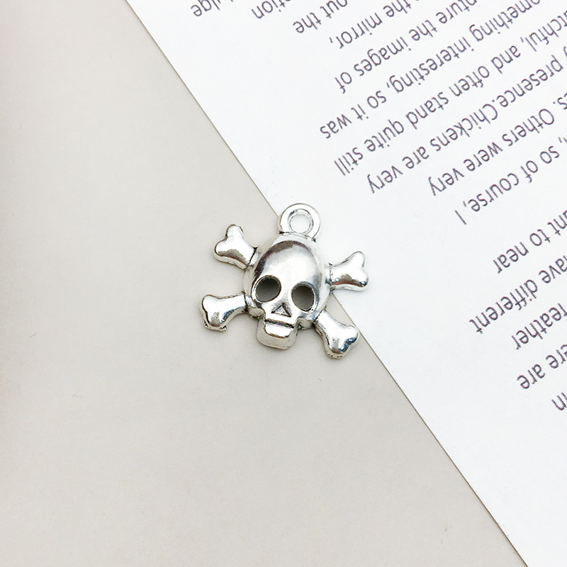 14:antique silver skull 14x15mm-10888/1G