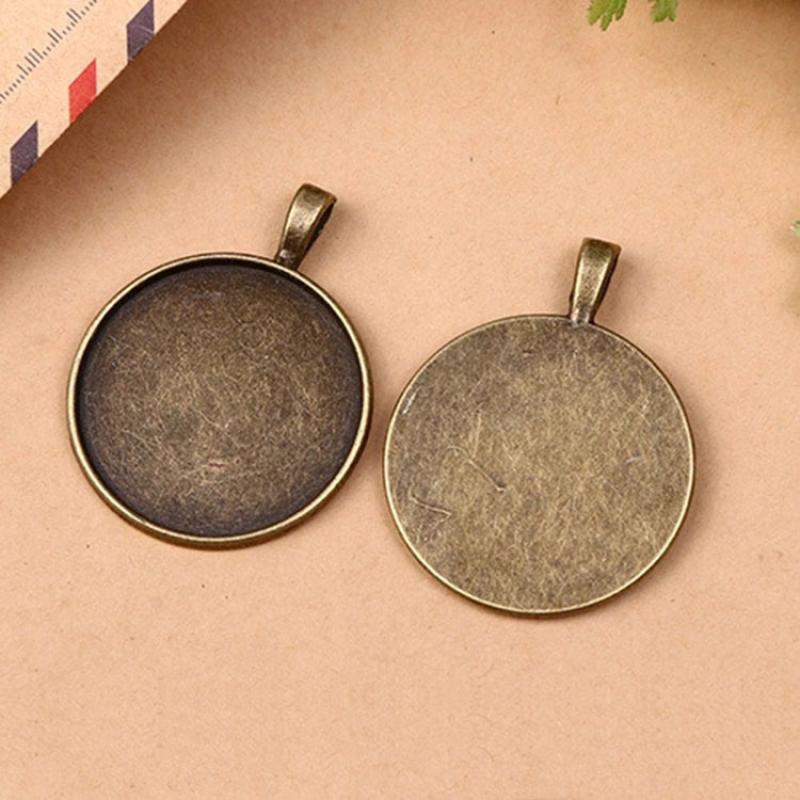 1:Large simple base into: 30mm