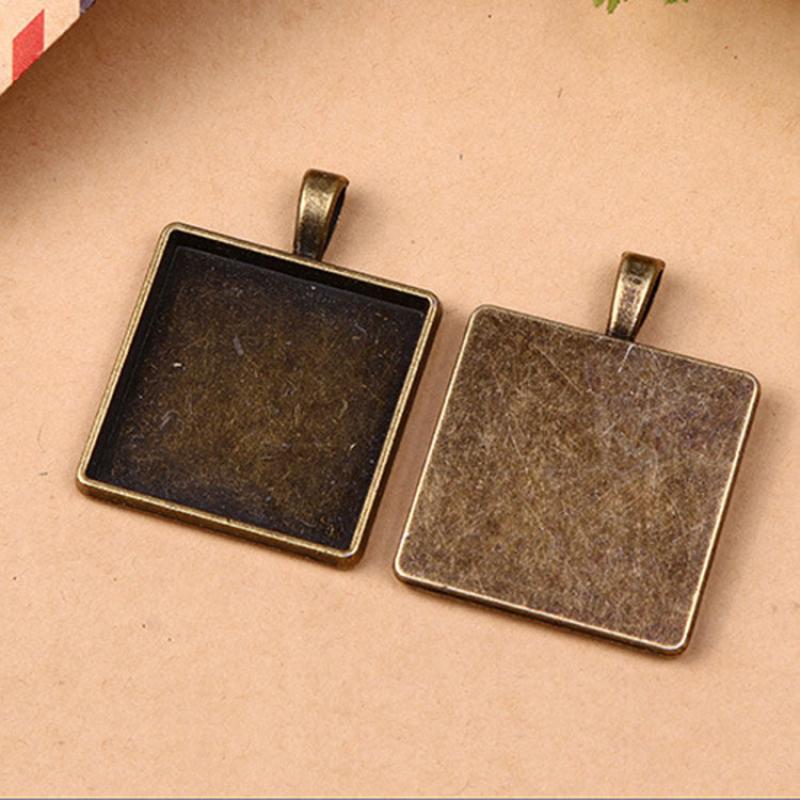 3:Square base into: 25mm