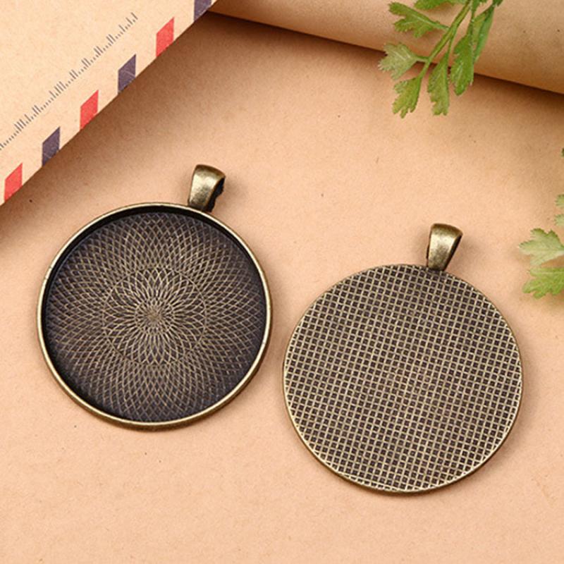 8:Large base into: 38mm