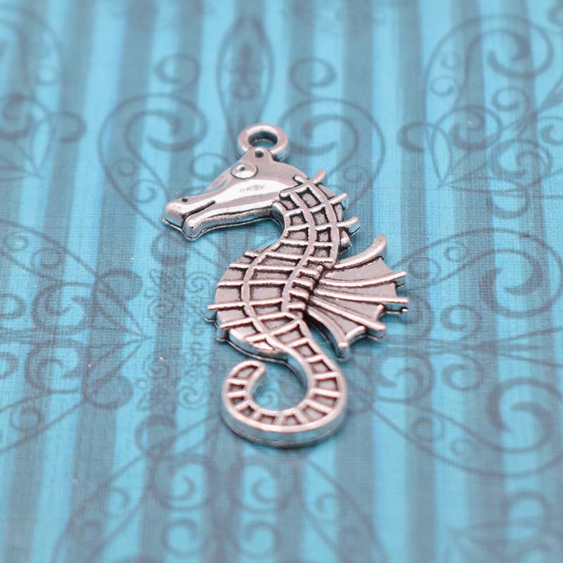 Hippocampus antique gold color