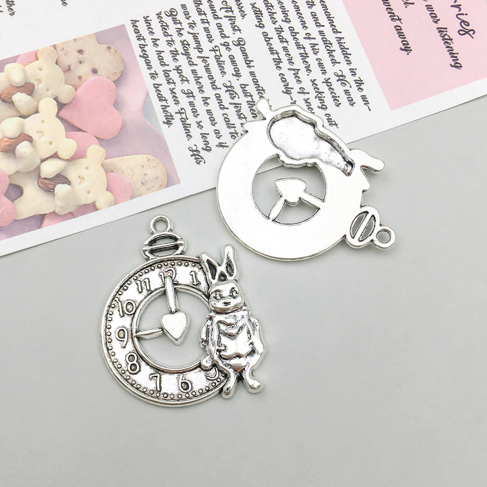 8:antique silver rabbit clock 25*31mm-4.4g-8286