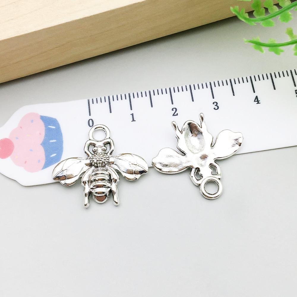 1 antique silver bee 20*22mm-1.3g-9188