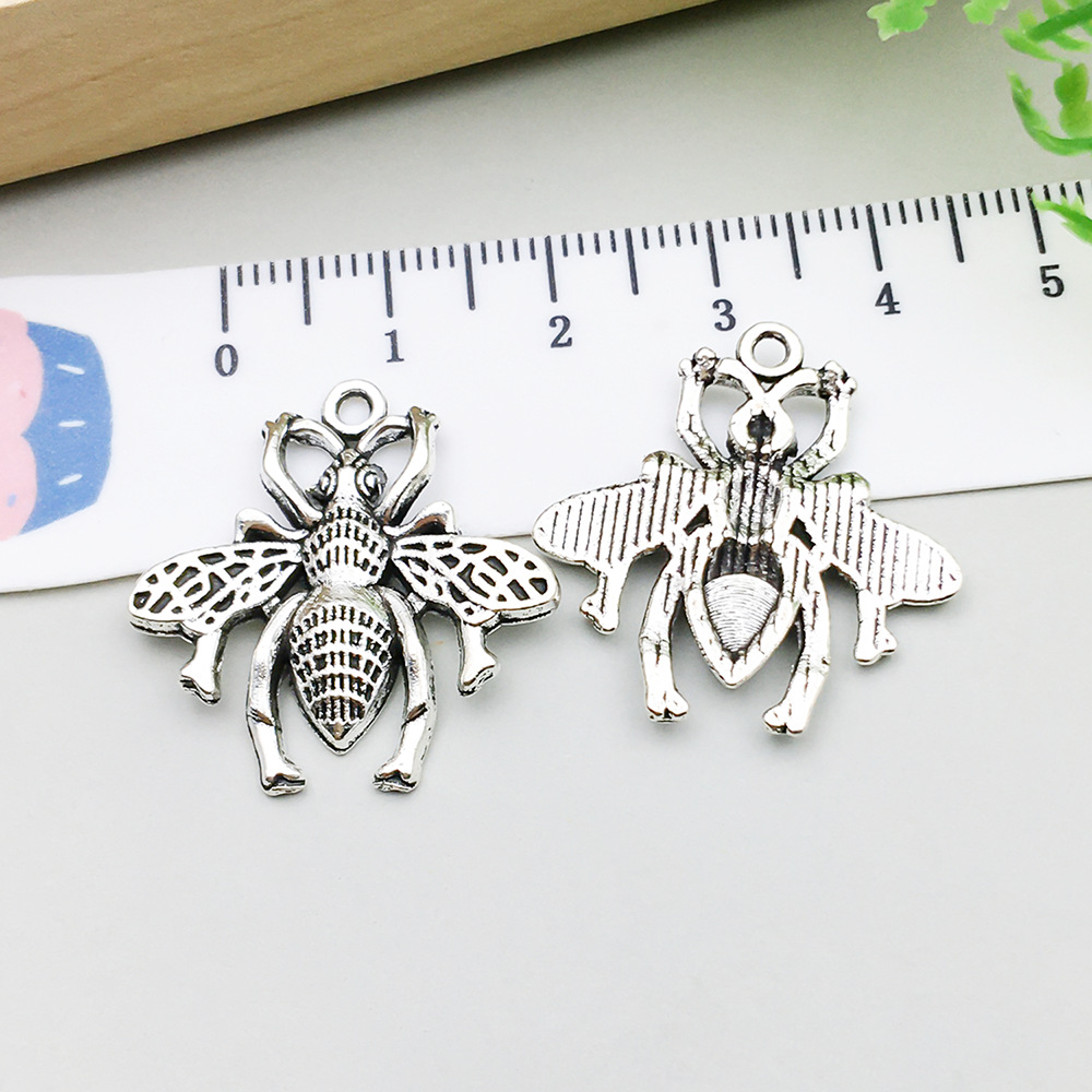 4:antique silver bee 24*26mm-2.5g-7226
